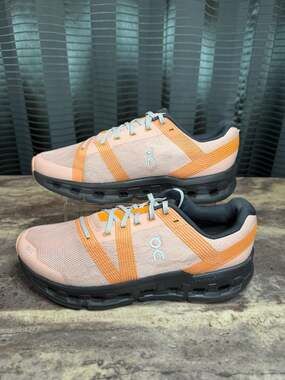 Women’s On Cloudgo.